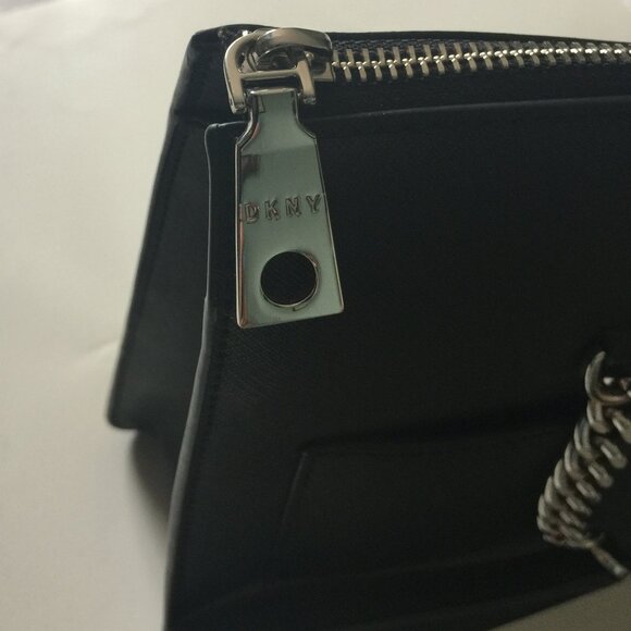 DKNY BLACK SHOULDER BAG WITH SILVER CHAIN STRAP - Picture 4 of 4